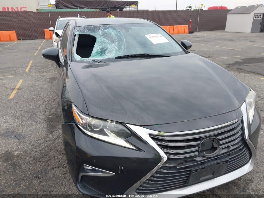 58ABK1GG0HU048697 2017 LEXUS ES photo no. 6