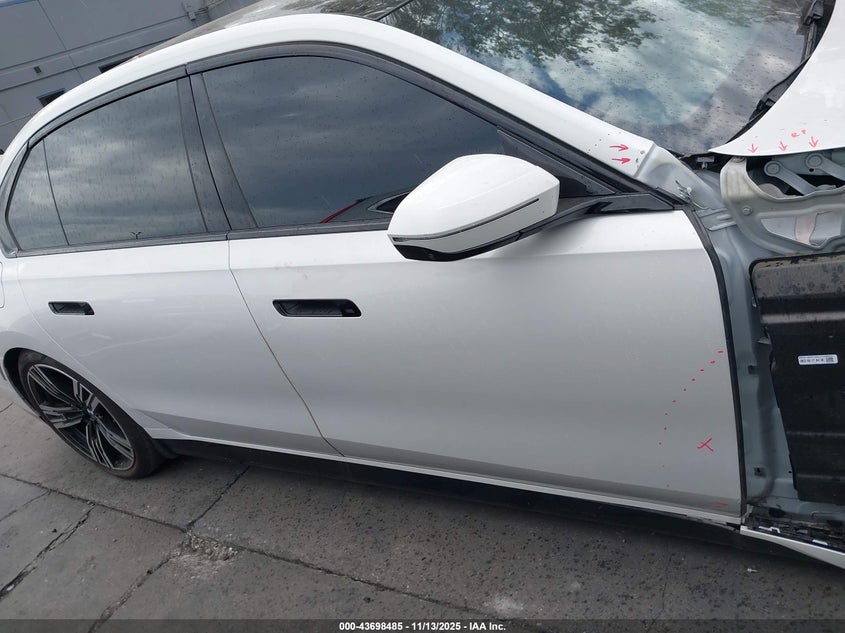 2023 BMW I7 xDrive60 VIN: WBY53EJ01PCN77765 Lot: 43698485
