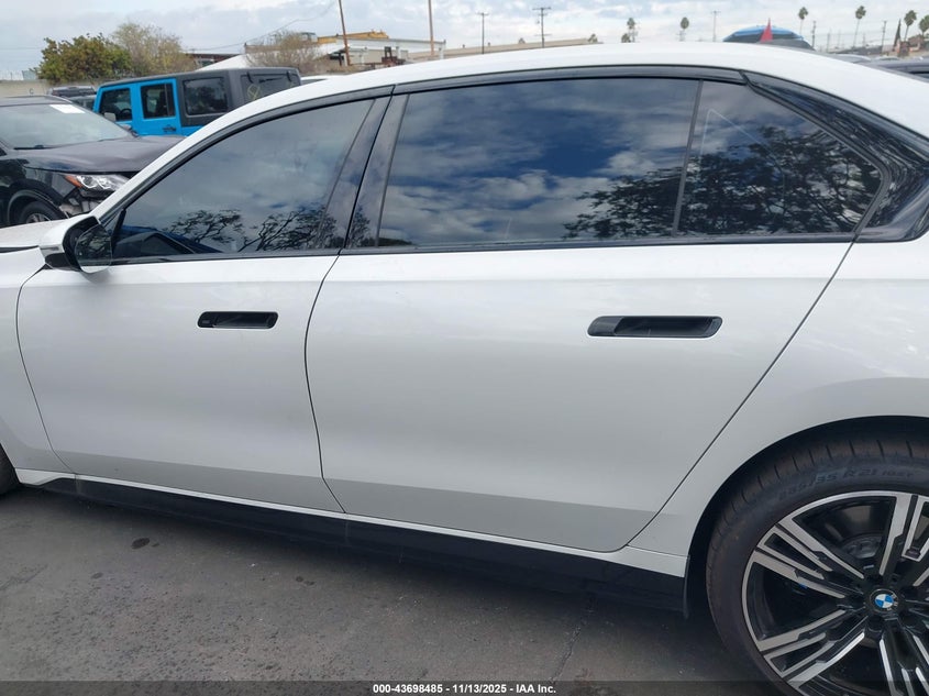 2023 BMW I7 xDrive60 VIN: WBY53EJ01PCN77765 Lot: 43698485