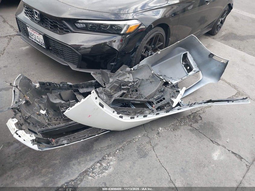 2023 BMW I7 xDrive60 VIN: WBY53EJ01PCN77765 Lot: 43698485