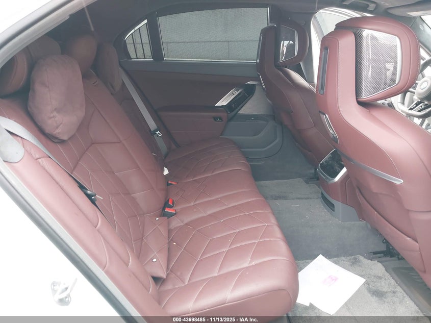 2023 BMW I7 xDrive60 VIN: WBY53EJ01PCN77765 Lot: 43698485