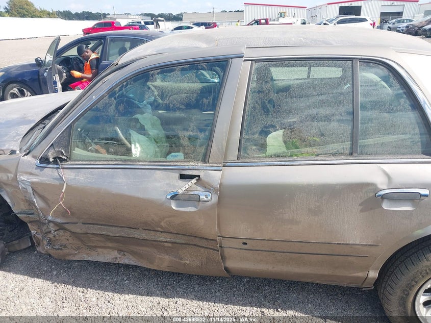 2004 Ford Crown Victoria Lx VIN: 2FAFP74W04X160163 Lot: 43698522