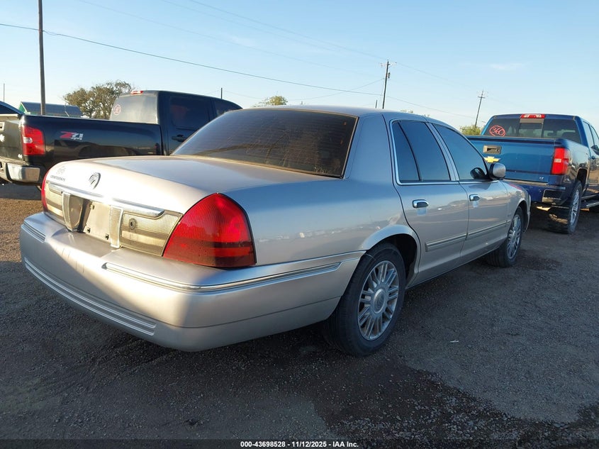 2MEHM75V19X631146 2009 MERCURY GRAND MARQUIS photo no. 4