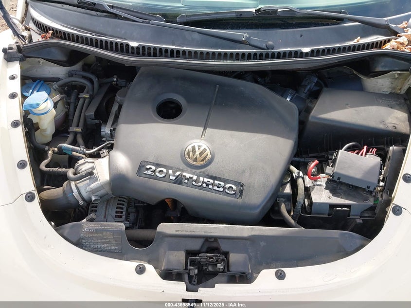 2005 Volkswagen New Beetle Gls 1.8T VIN: 3VWCD31Y45M303260 Lot: 43698549