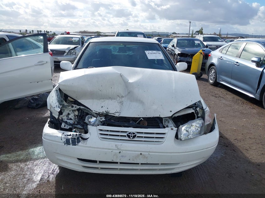 2000 Toyota Camry Le VIN: 4T1BG22K3YU962341 Lot: 43698570