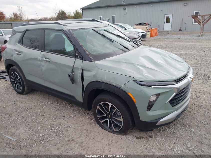 CHEVROLET TRAILBLAZER FWD LT