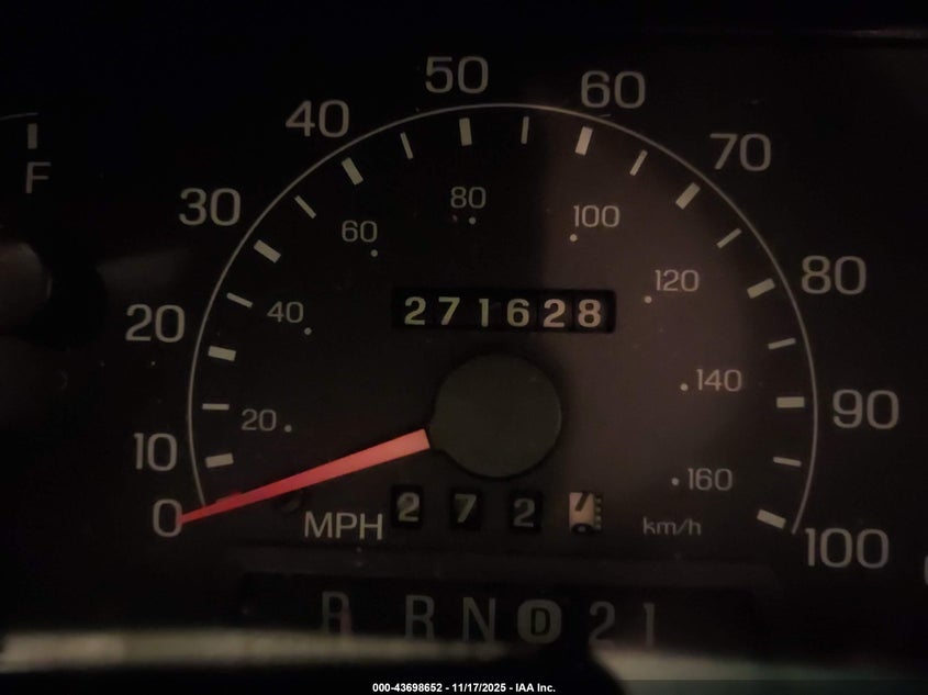 2000 Ford F-250 Lariat/Xl/Xlt VIN: 3FTNX20F0YMA32263 Lot: 43698652