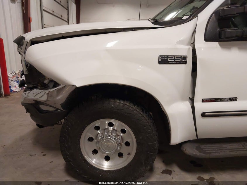 2000 Ford F-250 Lariat/Xl/Xlt VIN: 3FTNX20F0YMA32263 Lot: 43698652