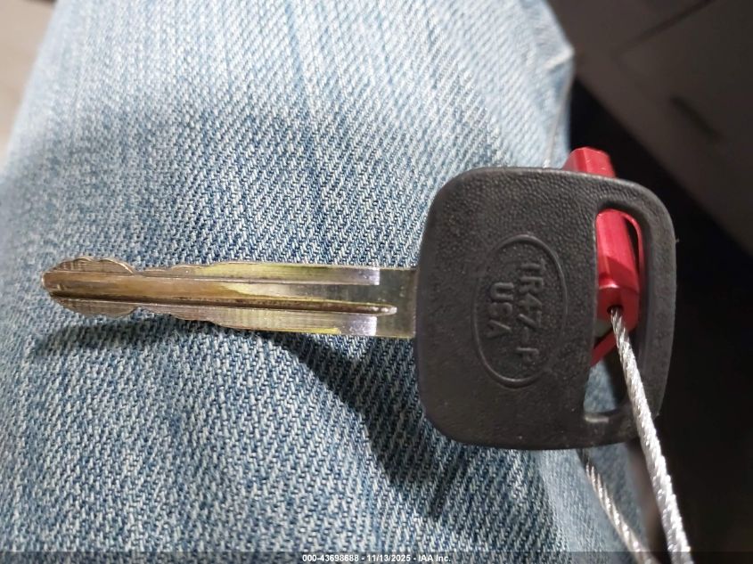 2004 Toyota Camry Le VIN: 4T1BE32K44U261071 Lot: 43698688