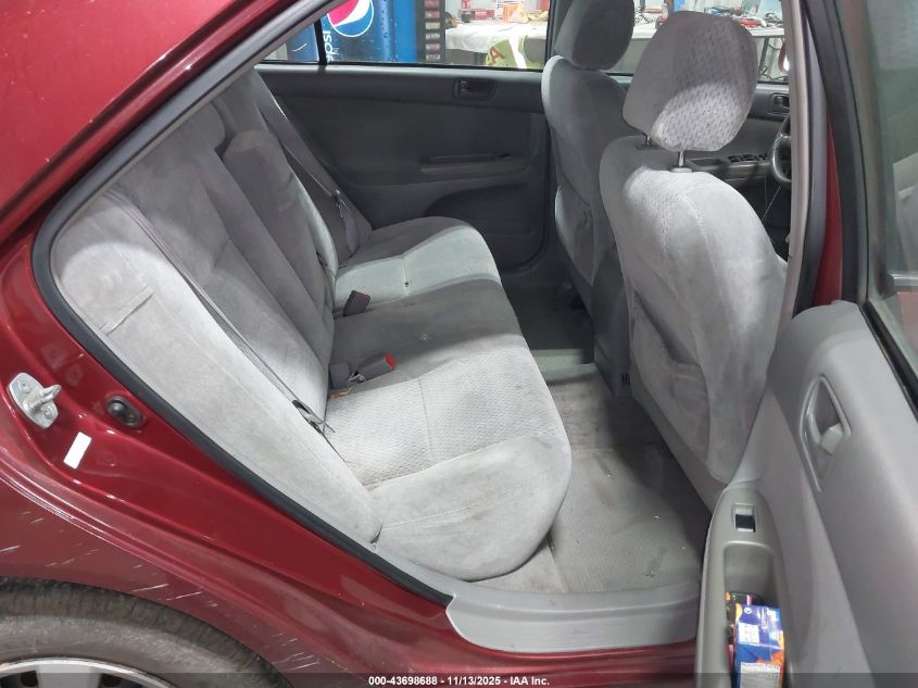 2004 Toyota Camry Le VIN: 4T1BE32K44U261071 Lot: 43698688