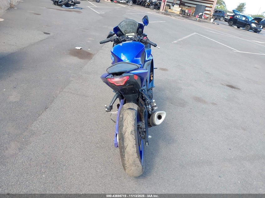 2022 Yamaha Yzfr3 A VIN: MH3RH18Y6NK008570 Lot: 43698719