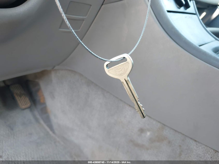 2001 Toyota Avalon Xl VIN: 4T1BF28B11U129198 Lot: 43698745