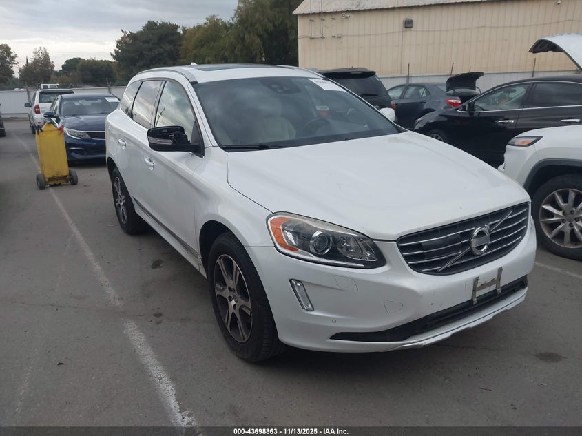 VOLVO XC60 T6 R-DESIGN PLATINUM