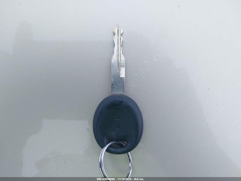 1997 Lincoln Mark Viii VIN: 1LNLM91V0VY678185 Lot: 43698865