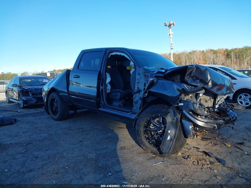 RAM 1500 BIG HORN 4X4 5 7 BOX