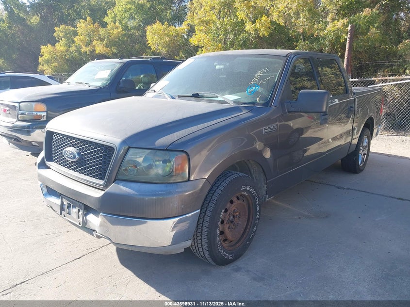1FTPW12564KA34689 2004 FORD F-150 photo no. 2