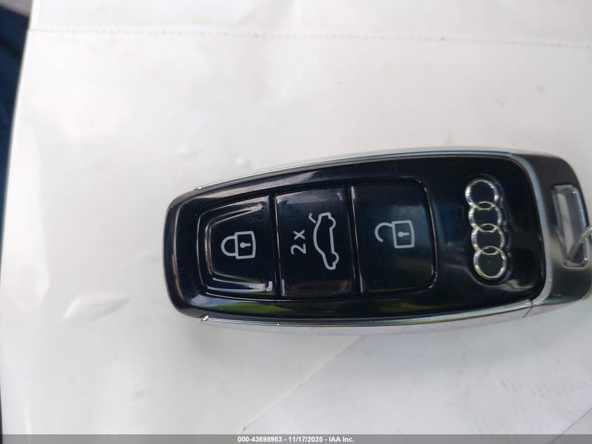 2024 Audi Q8 E-Tron Prestige Quattro VIN: WA16AAGE3RB061532 Lot: 43698983