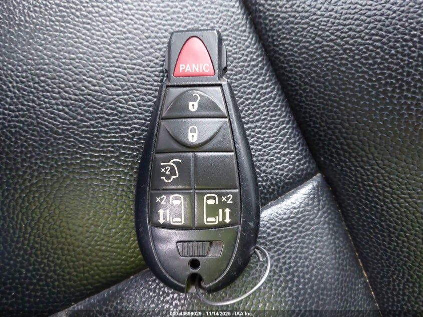 2014 Chrysler Town & Country Touring VIN: 2C4RC1BG0ER393770 Lot: 43699029