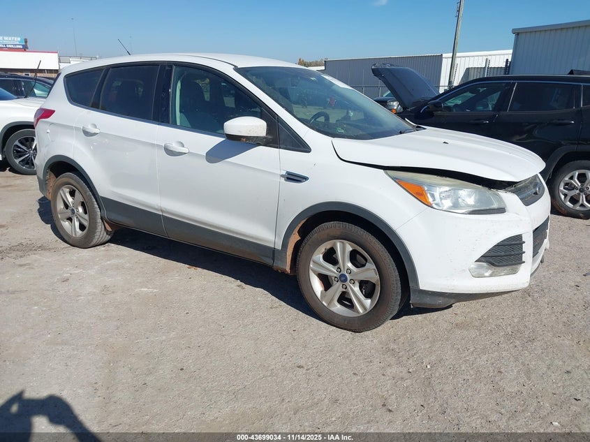FORD ESCAPE SE