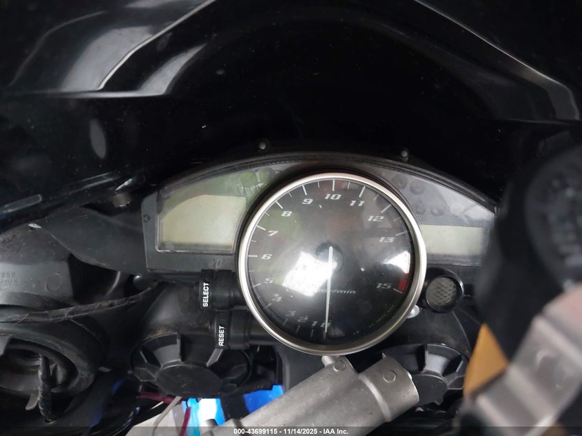 2004 Yamaha Yzfr1 VIN: JYARN13E24A004827 Lot: 43699115