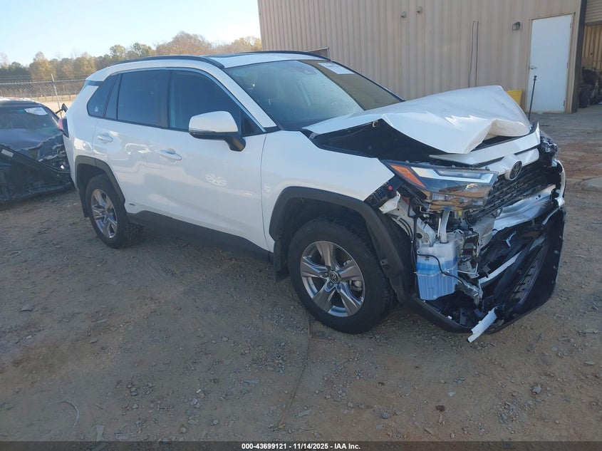 TOYOTA RAV4 HYBRID XLE