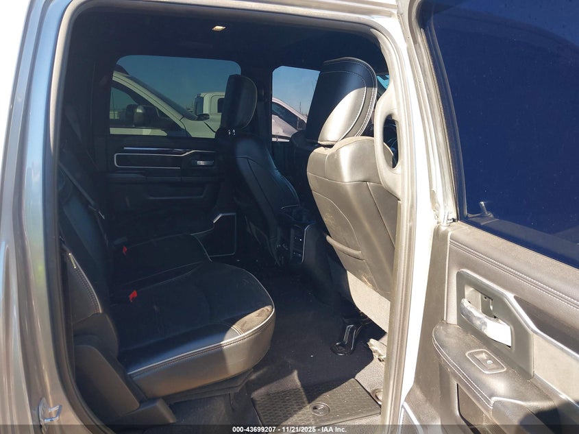 2020 Ram 3500 Laramie 4X4 8' Box VIN: 3C63RRJL0LG121487 Lot: 43699207