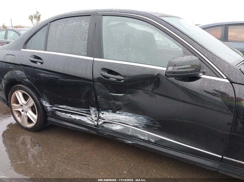 2010 Mercedes-Benz C 300 Sport VIN: WDDGF5EB7AR128243 Lot: 43699269