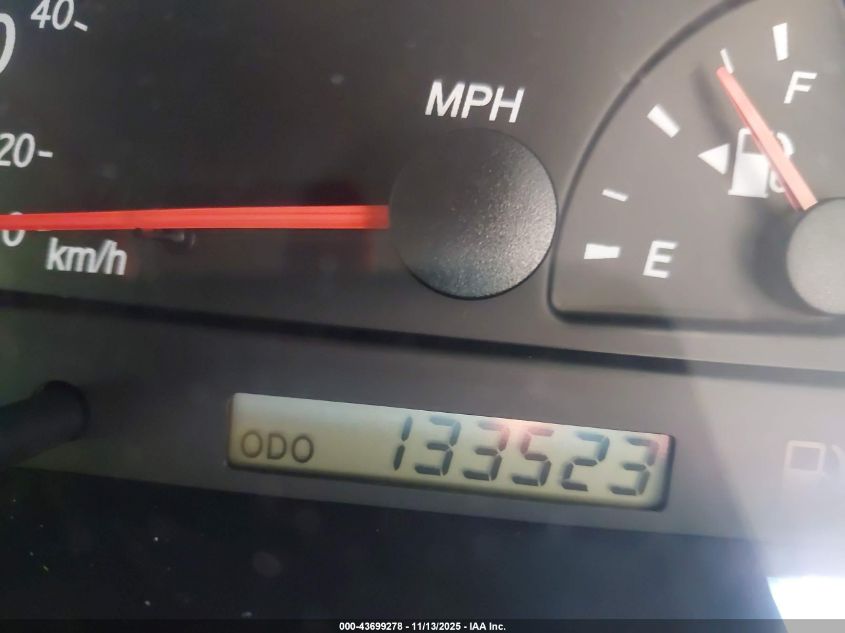 2003 Toyota Camry Le V6 VIN: 4T1BF32K83U038513 Lot: 43699278