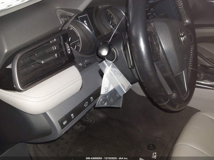 4T1B21HK4KU014053 2019 TOYOTA CAMRY photo no. 19