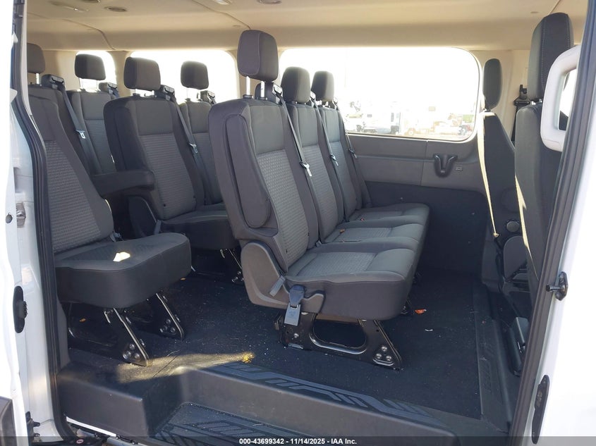 2024 Ford Transit-350 Passenger Van Xlt VIN: 1FBAX2Y85RKA72808 Lot: 43699342