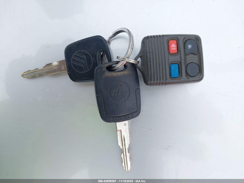 2000 Mercury Grand Marquis Ls VIN: 2MEFM75W9YX689276 Lot: 43699367