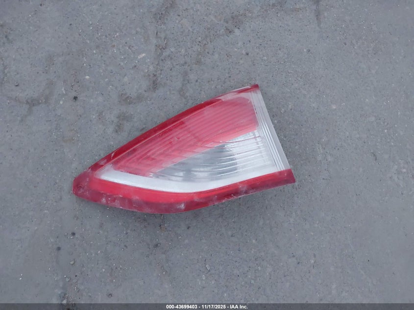 2016 Ford Escape Titanium VIN: 1FMCU0JX6GUA17977 Lot: 43699403