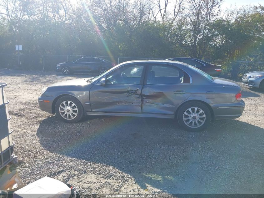 2004 Hyundai Sonata Gls/Lx VIN: KMHWF35H44A992129 Lot: 43699412