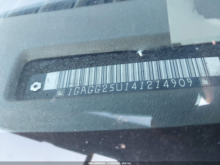 2004 Chevrolet Express VIN: 1GAGG25U141214909 Lot: 43699438