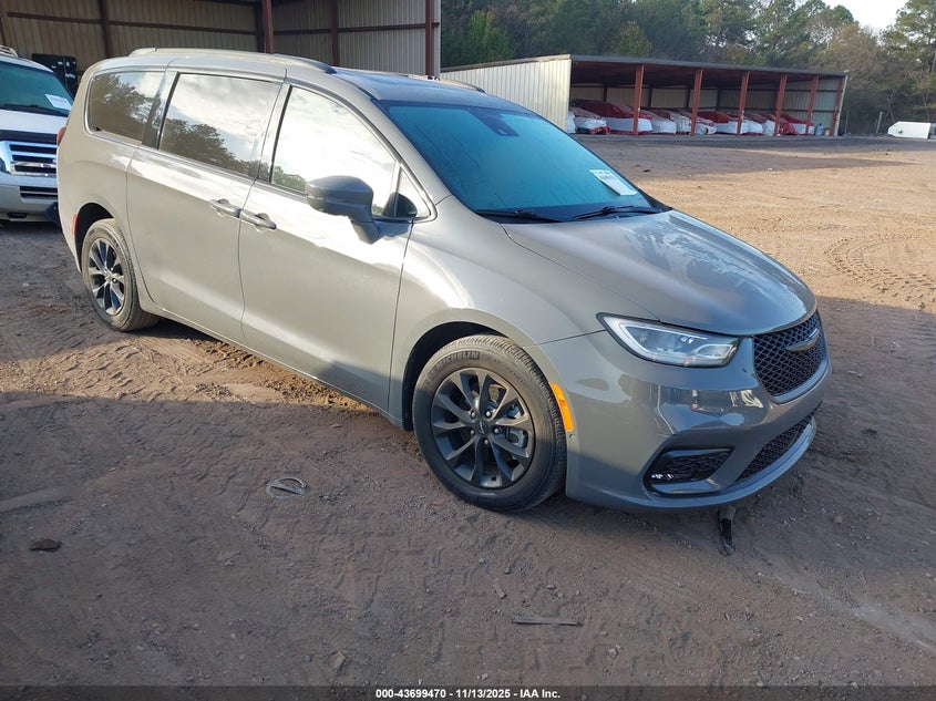 2021 CHRYSLER PACIFICA TOURING L - 2C4RC1BG4MR553311