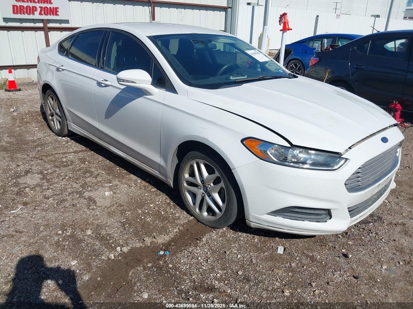 FORD FUSION SE