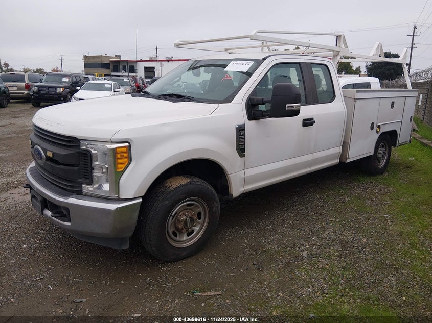 1FD7X2A61HEE87728 2017 FORD F250 photo no. 2