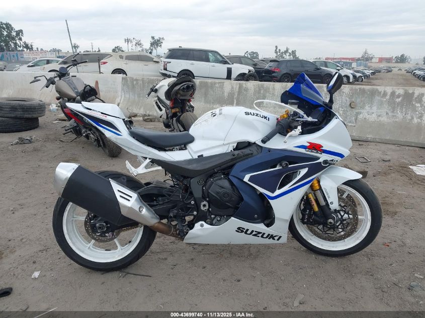 2023 Suzuki Gsx-R1000 R VIN: JS1DM11M5P7100099 Lot: 43699740