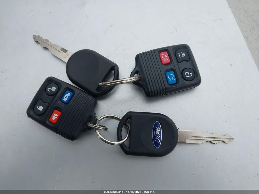 2000 Ford Taurus Ses VIN: 1FAFP5528YG153182 Lot: 43699811