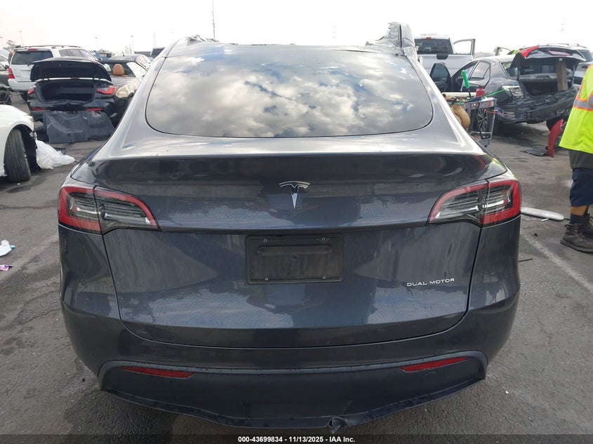 2023 Tesla Model Y Awd/Long Range Dual Motor All-Wheel Drive VIN: 7SAYGDEE9PF937549 Lot: 43699834