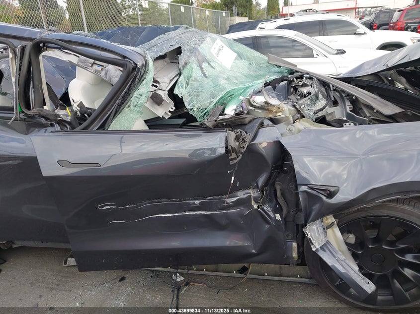 2023 Tesla Model Y Awd/Long Range Dual Motor All-Wheel Drive VIN: 7SAYGDEE9PF937549 Lot: 43699834