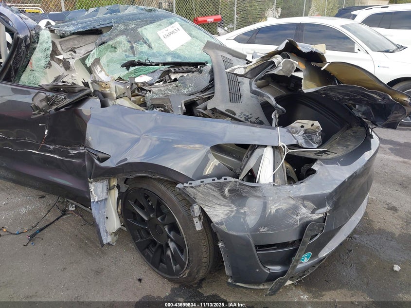 2023 Tesla Model Y Awd/Long Range Dual Motor All-Wheel Drive VIN: 7SAYGDEE9PF937549 Lot: 43699834