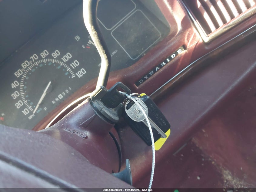 1995 Buick Roadmaster Limited VIN: 1G4BT52P5SR424100 Lot: 43699879