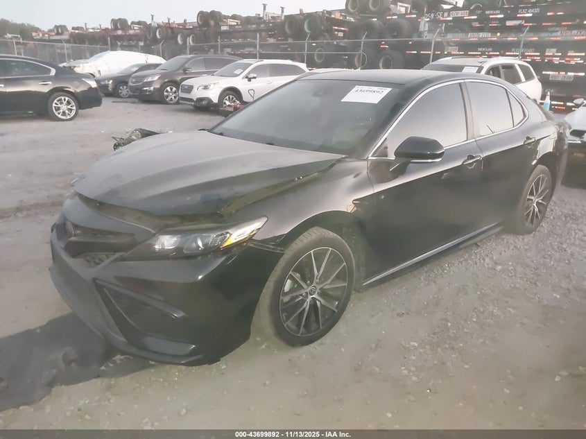 4T1T11AK7NU041138 2022 TOYOTA CAMRY photo no. 2