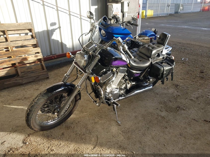 JS1VX51L8N2102501 1992 SUZUKI VS photo no. 2
