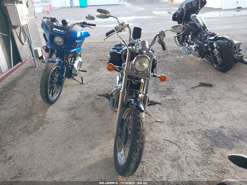 JS1VX51L8N2102501 1992 SUZUKI VS photo no. 5