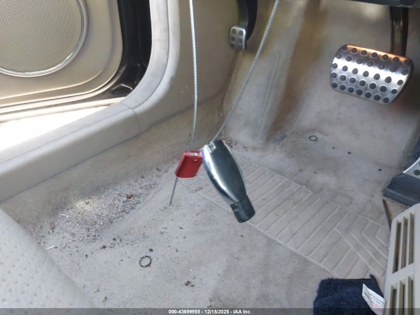 2010 Mercedes-Benz C 300 Luxury/Sport VIN: WDDGF5EB5AR120285 Lot: 43699955