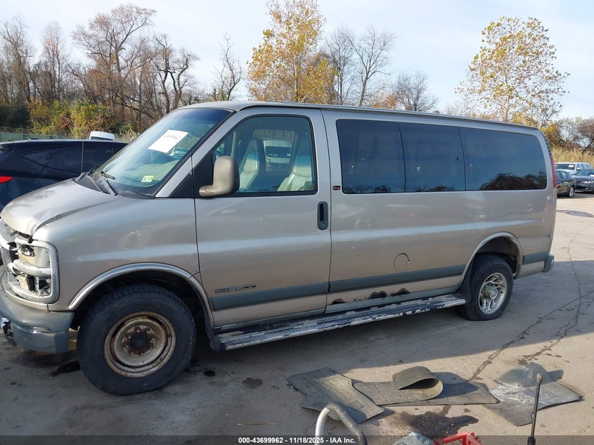 2001 GMC Savana Standard VIN: 1GJGG25R711182426 Lot: 43699962