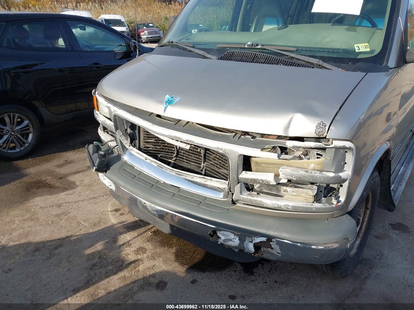 2001 GMC Savana Standard VIN: 1GJGG25R711182426 Lot: 43699962