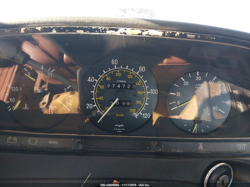 WDBAB33C3FA225388 1985 MERCEDES-BENZ  photo no. 7